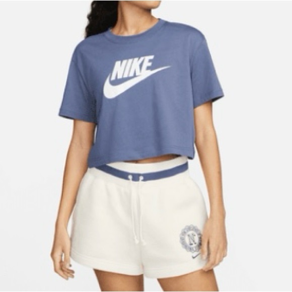 Nike Women’s Cropped Logo Tee’s - Picture 3 of 8